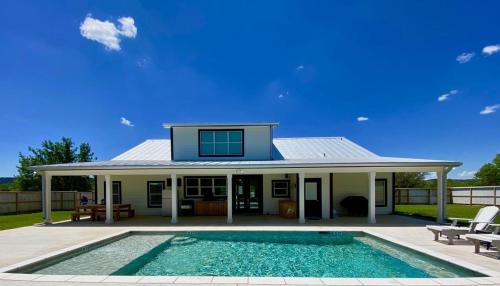 Concan House | FRIO WAVES
