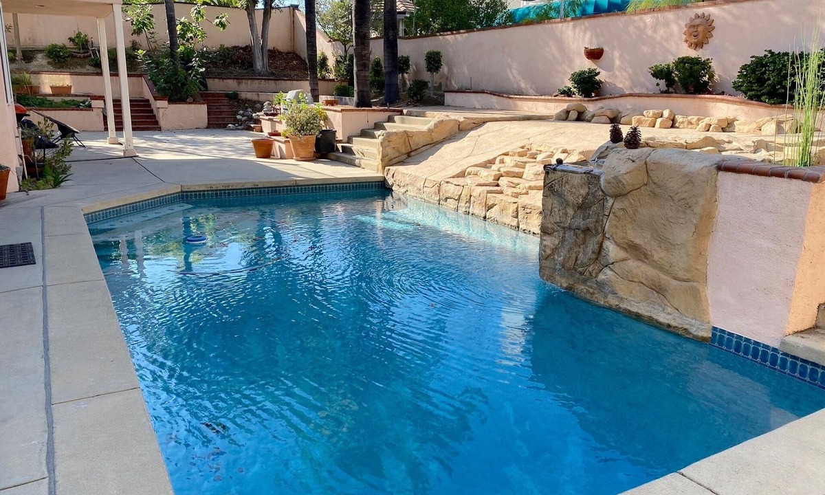 Walnut House | Fully-furnished 5-bedroom house in Walnut with Pool and Fast WiFi