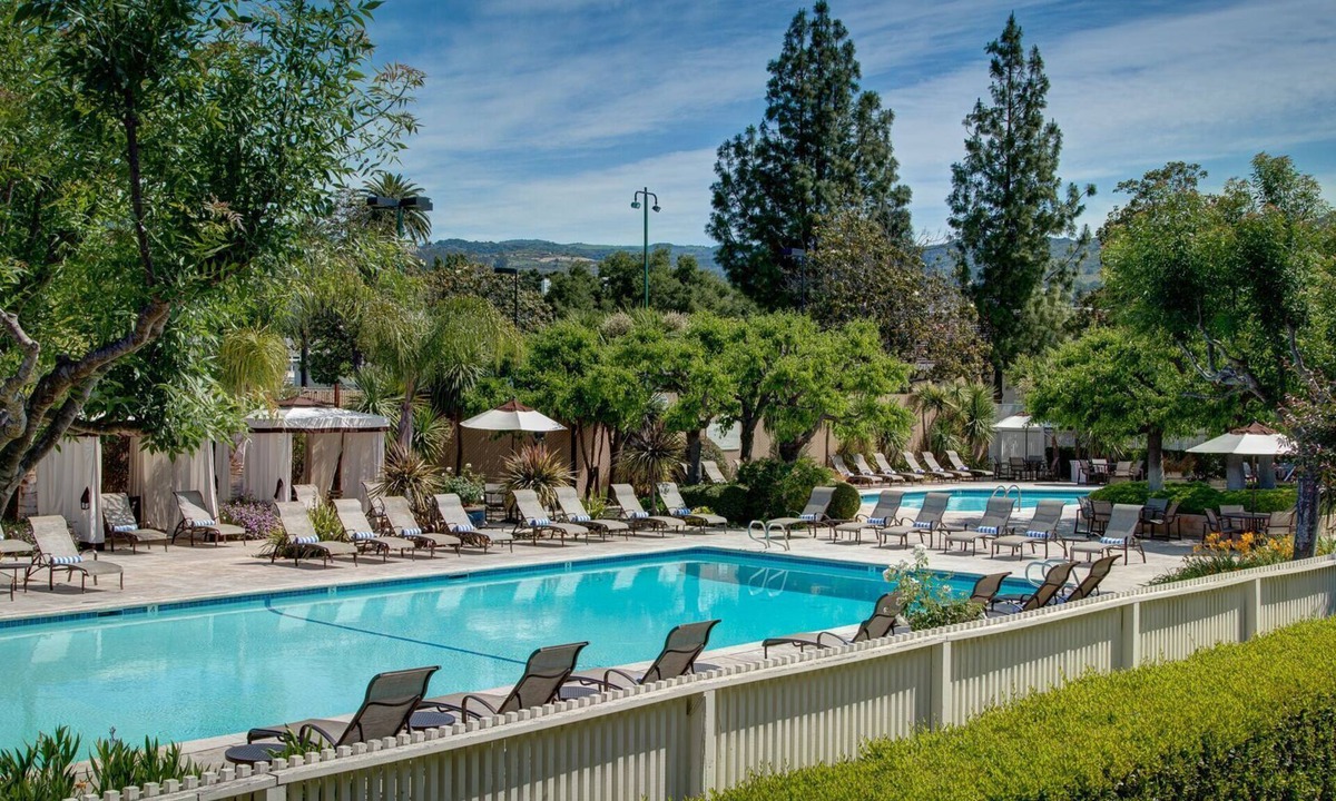 Napa Hotel | Fun Days Ahead! 3 Family-friendly Suites w/Kitchen, Onsite Golf Course!