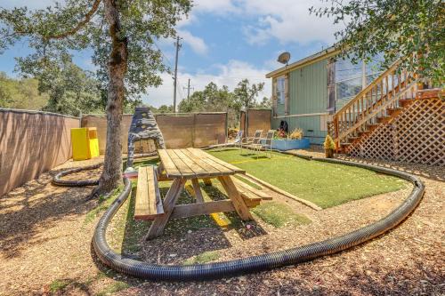 Clear Lake House | Fun w/Family! Clearlake Getaway w/Private Yard