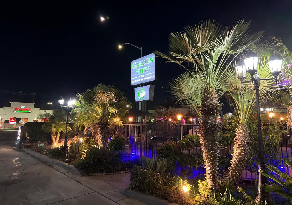 Pinedale Hotel | Garden View Inn