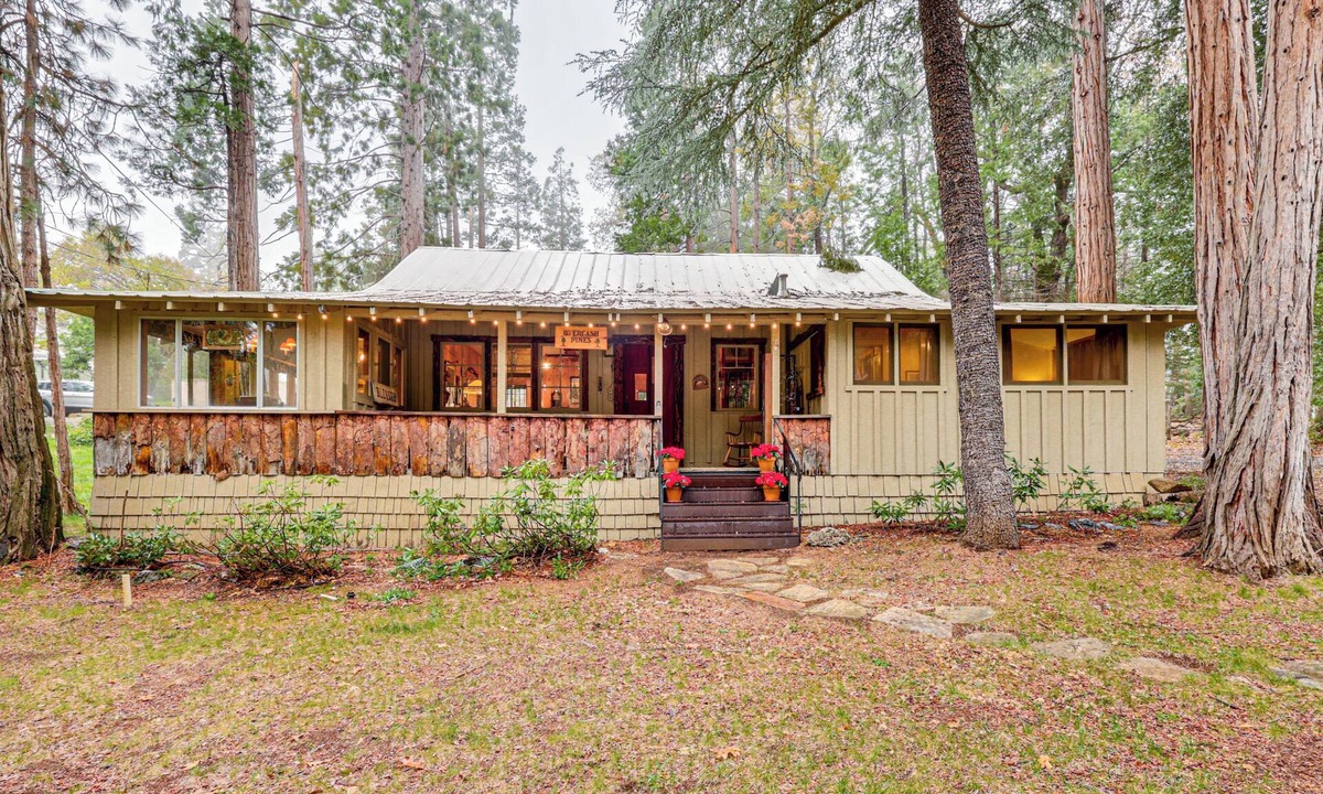 Camp Nelson Cabin | Gateway to Sequoia Nat’l! Rustic Cabin w/Patio