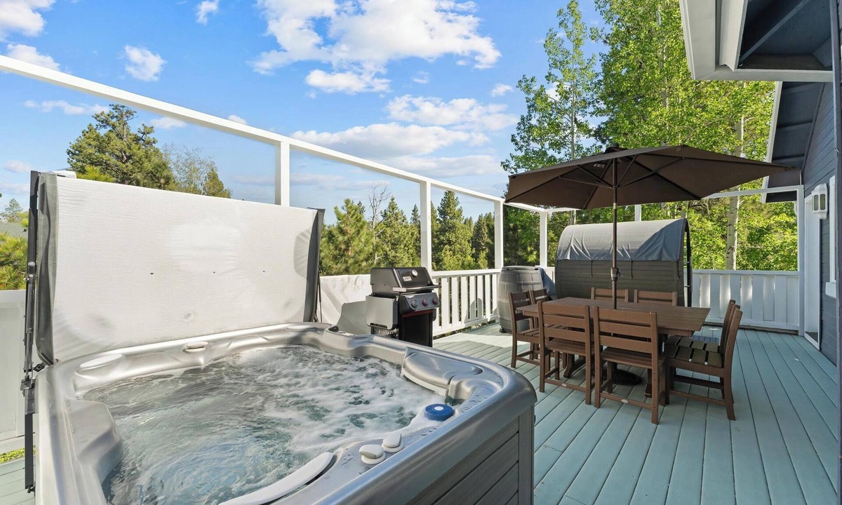 Ponderosa Palisades House | Glass House Hot Tub, Sauna, Gym
