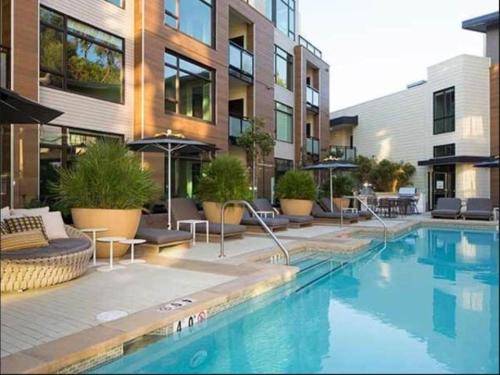 Shoreline West Apartment | Global Luxury Suites at Downtown Mountain View