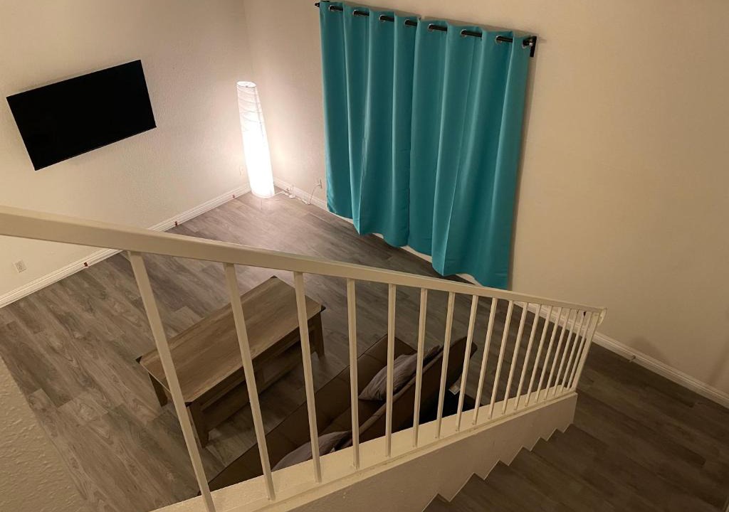 Paradise House | Golden Vegas Condo next to Airport & University