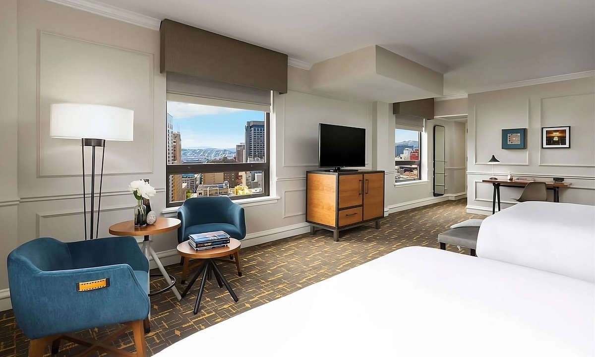 Lower Nob Hill House | Gorgeous Find! 3 Great Units, Pet-Friendly Property, City View, Onsite Dining