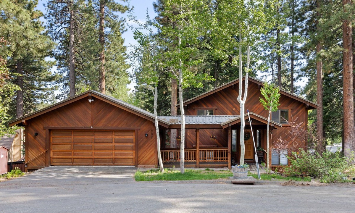 Incline Village House | Gorgeous Incline Retreat with Hot Tub, close to everything!