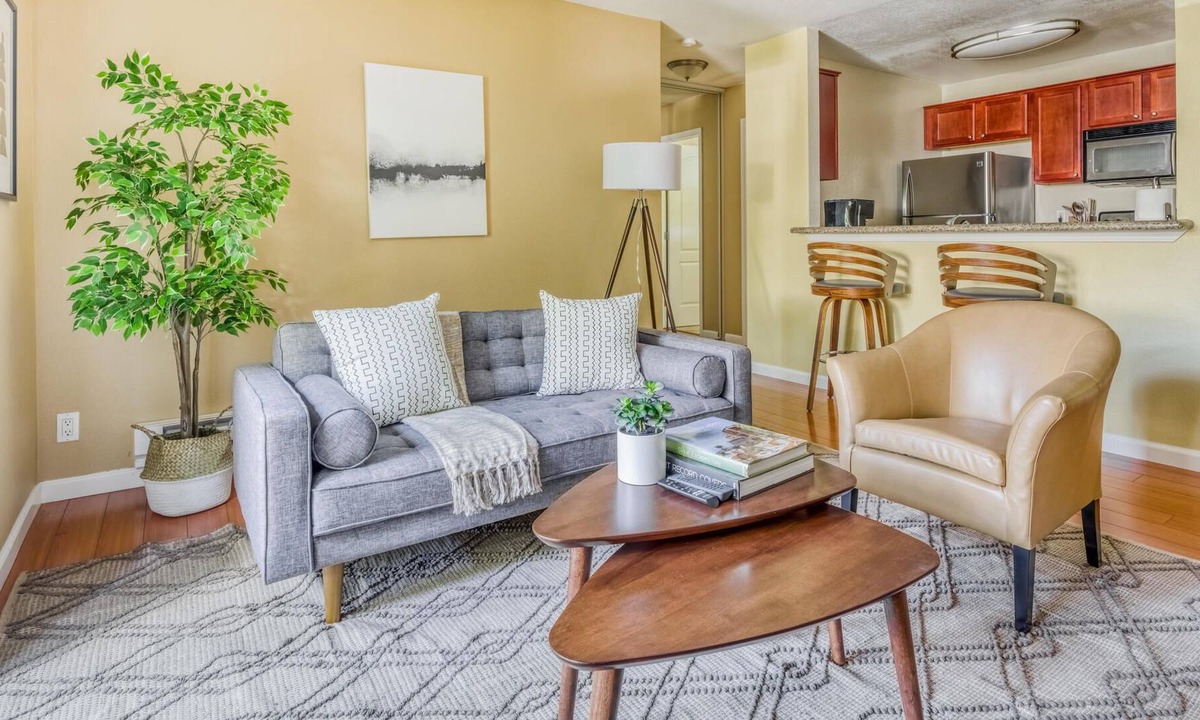 Centerville Apartment | Great 2BR Condo in Fremont, Pet-Friendly + Parking