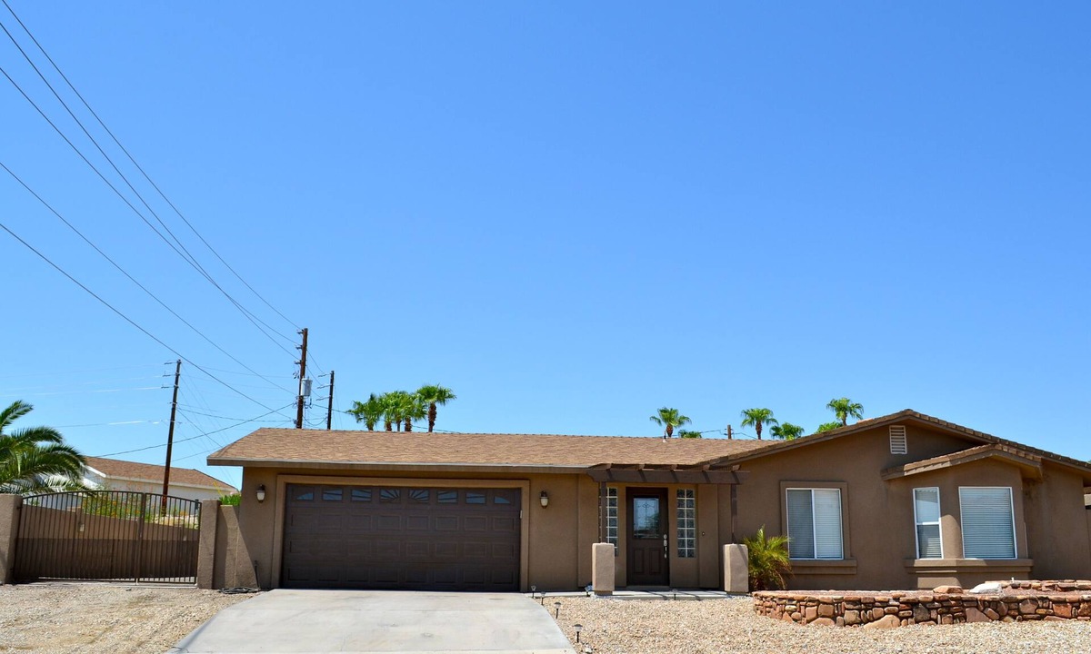 Lake Havasu City House | Great 3 br 2ba Vacation Home with RV Parking, Sleeps 10