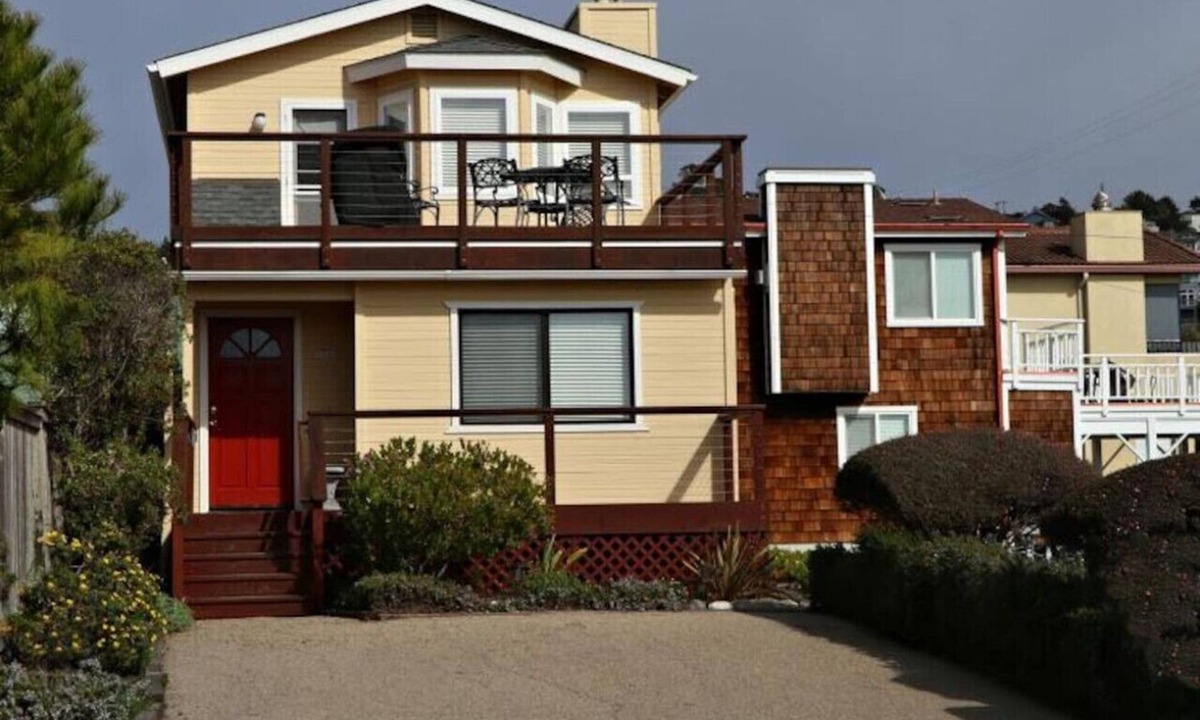 Marine Terrace House | Great deck with gorgeous ocean view!