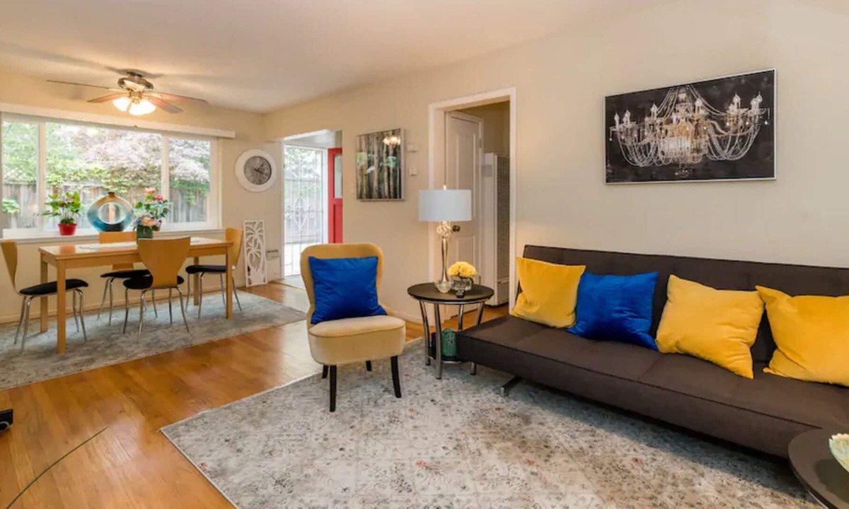 Crescent Park Apartment | Green "Gem" with your pet in downtown Palo Alto.