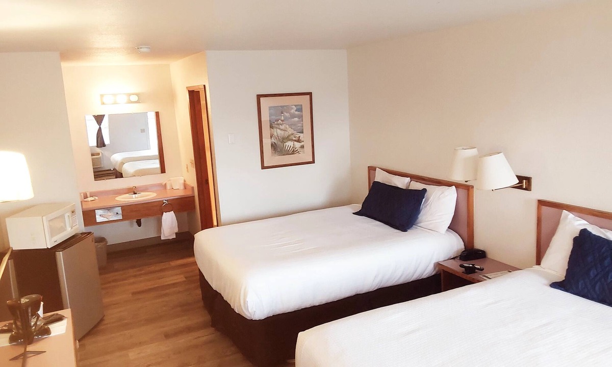 Brookings Hotel | Harbor Inn