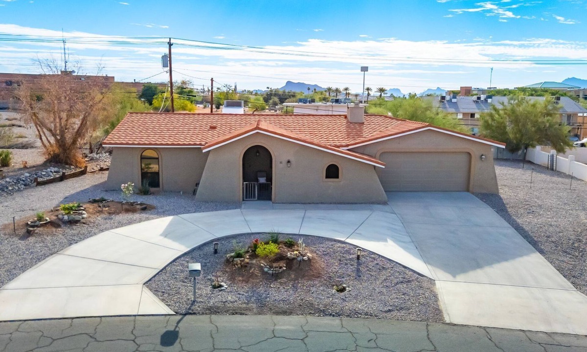Lake Havasu City House | HavaHappyStay | Walk to Downtown + Boat Parking