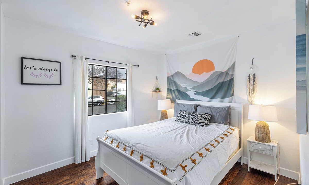 Alhambra Condo | Heart of DT Alhambra Walk to Starbucks Near DTLA A