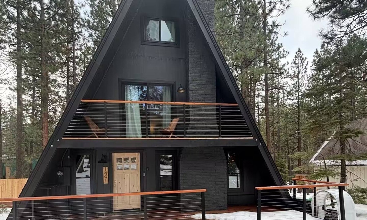 South Lake Tahoe Cabin | Heavenly Valley A Frame - 5 min walk to Heavenly Mountain