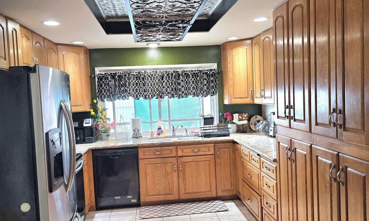 NE - Sterling House | HIGHLAND SANCTUARY: 4-bedroom, 2-bath Ranch-Style home. A walk to YAAMAVA Casino