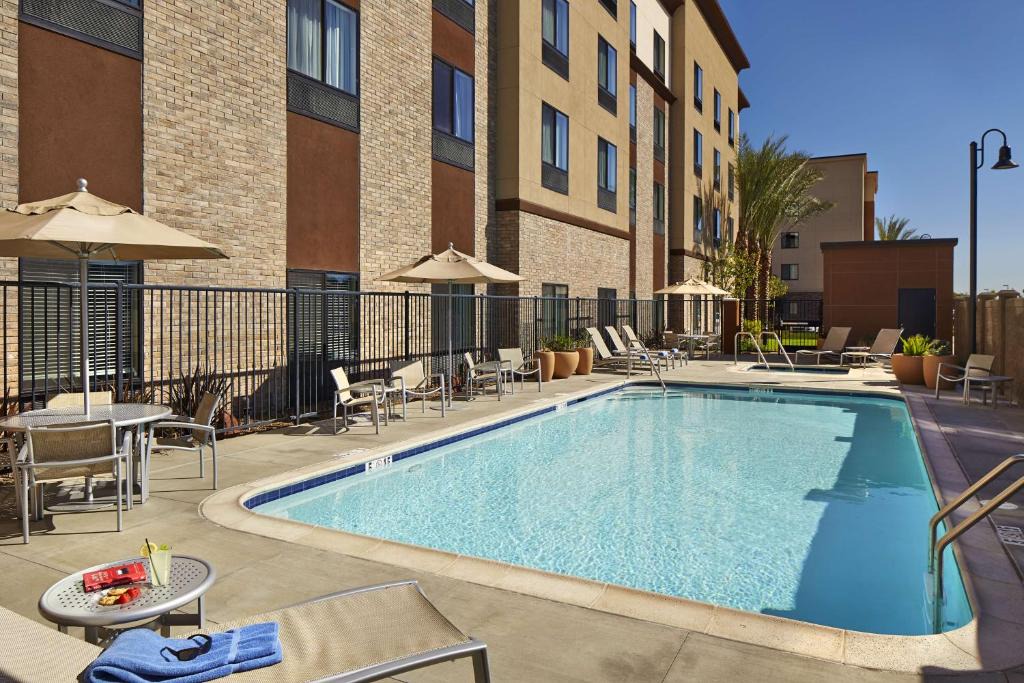 North Redondo Hotel | Hilton Garden Inn Los Angeles/Redondo Beach