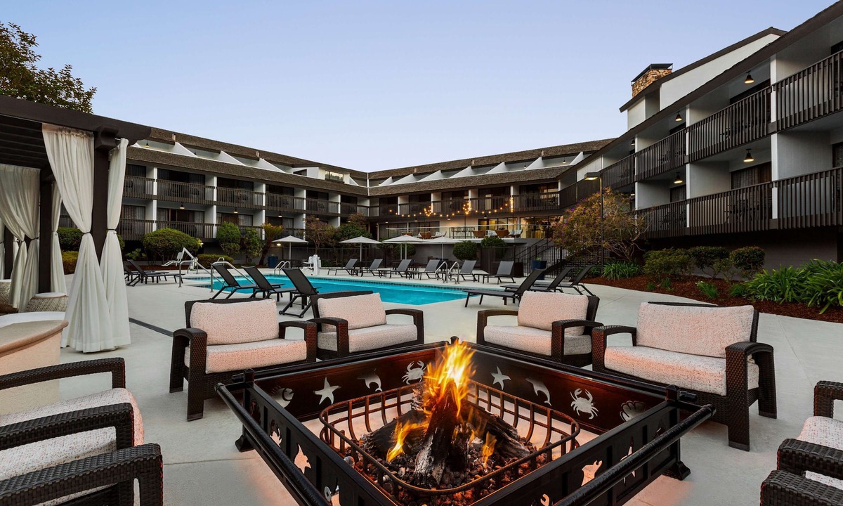 Monterey Hotel | Hilton Garden Inn Monterey