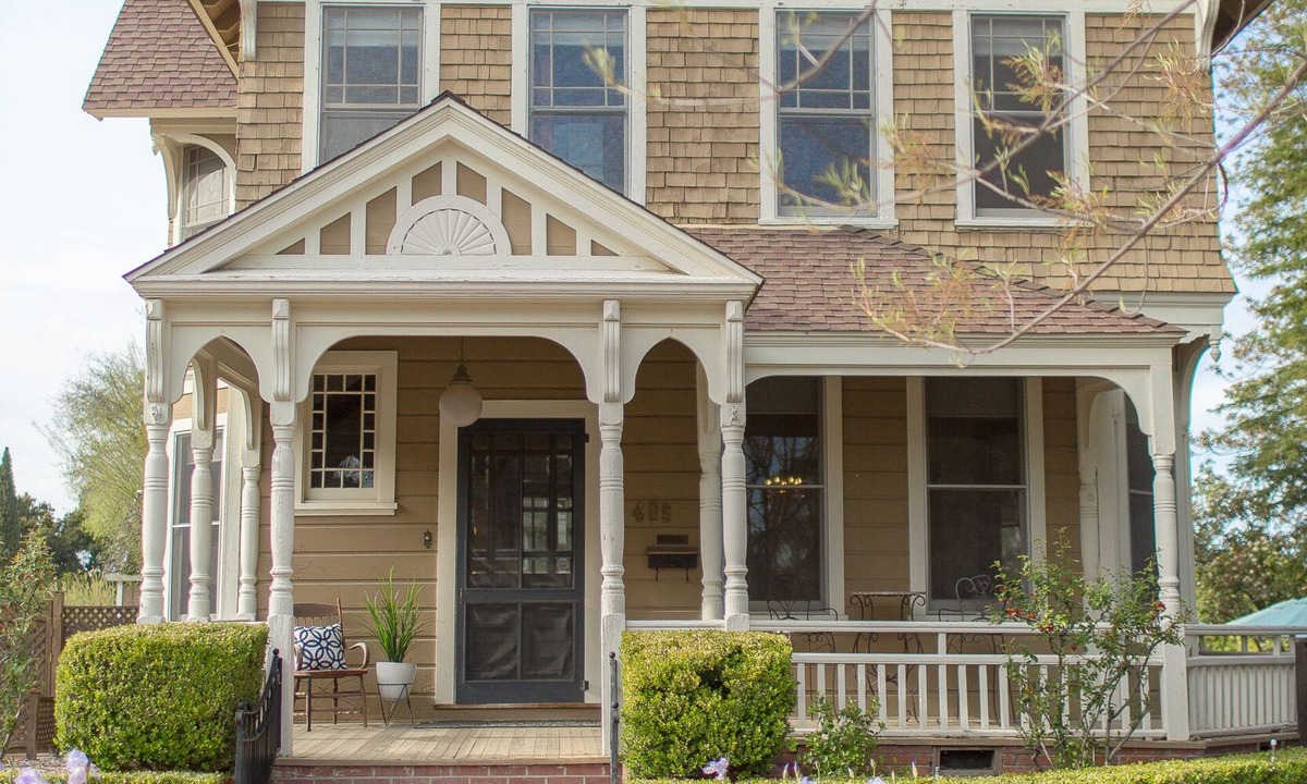 Paso Robles House | Historic Downtown House and Pool in Paso Robles Wine Country