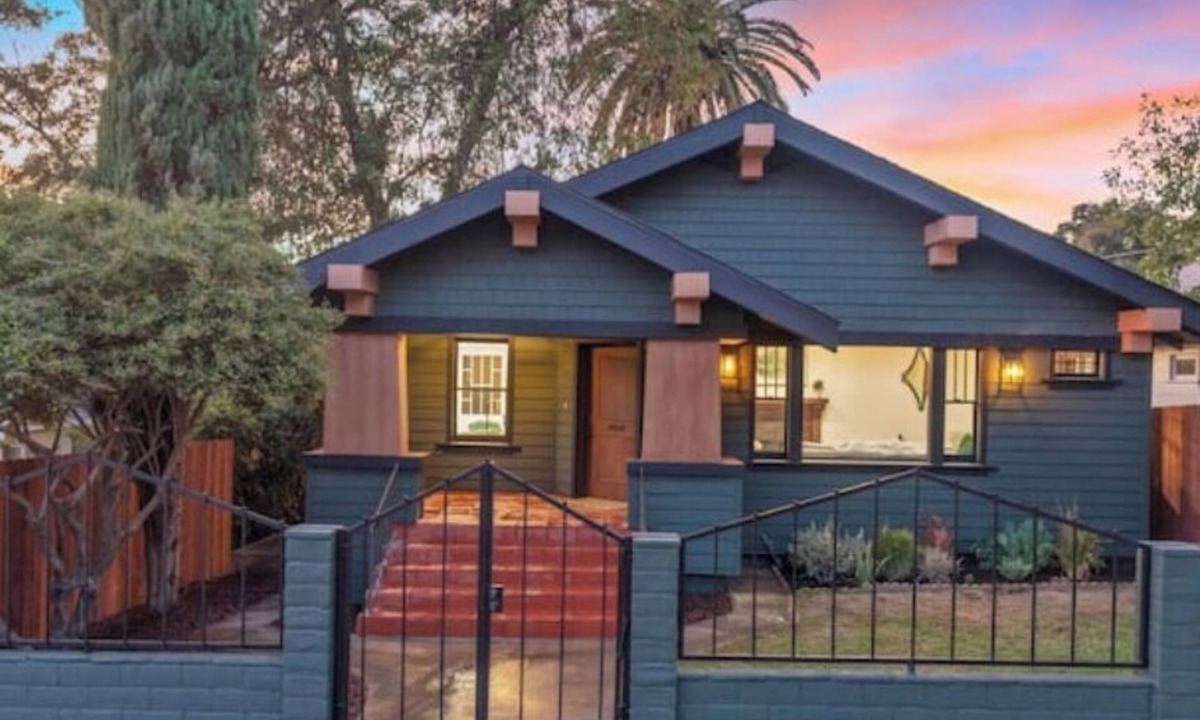 Highland Park House | Historical Craftsman with Modern Amenities