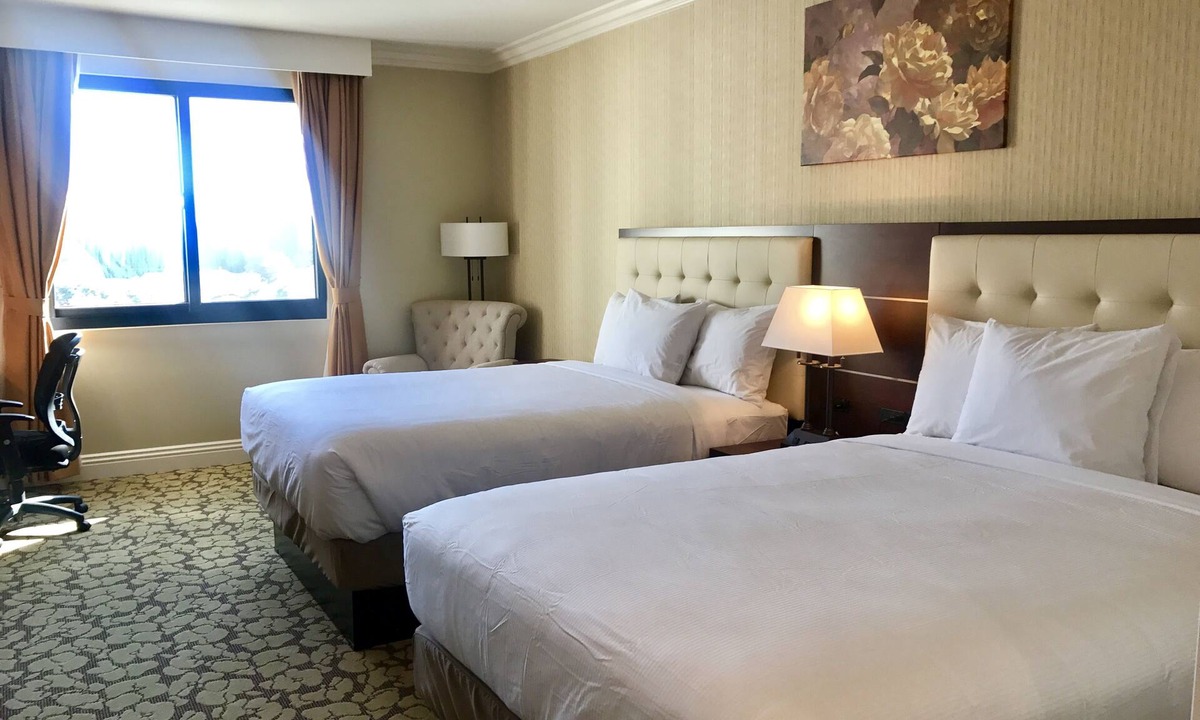 El Monte Hotel | Holiday Inn El Monte - Los Angeles by IHG