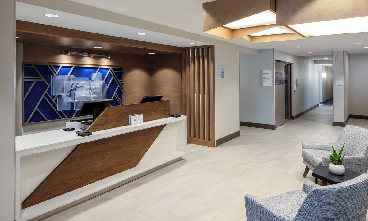 Turlock Hotel | Holiday Inn Express and Suites Turlock by IHG