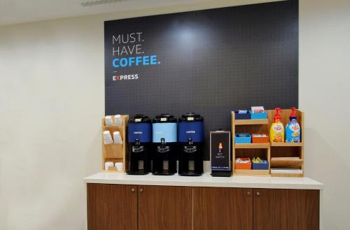 Corning Hotel | Holiday Inn Express Corning by IHG
