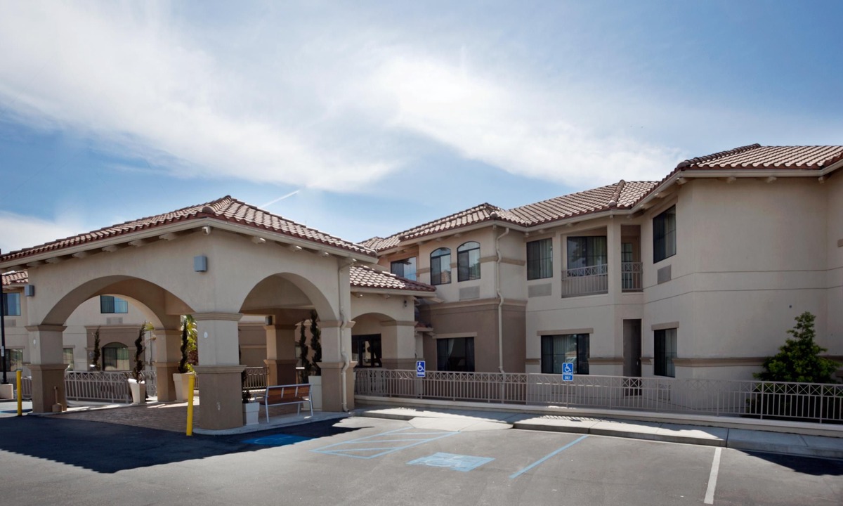 Marina Hotel | Holiday Inn Express Hotel & Suites Marina, an IHG Hotel