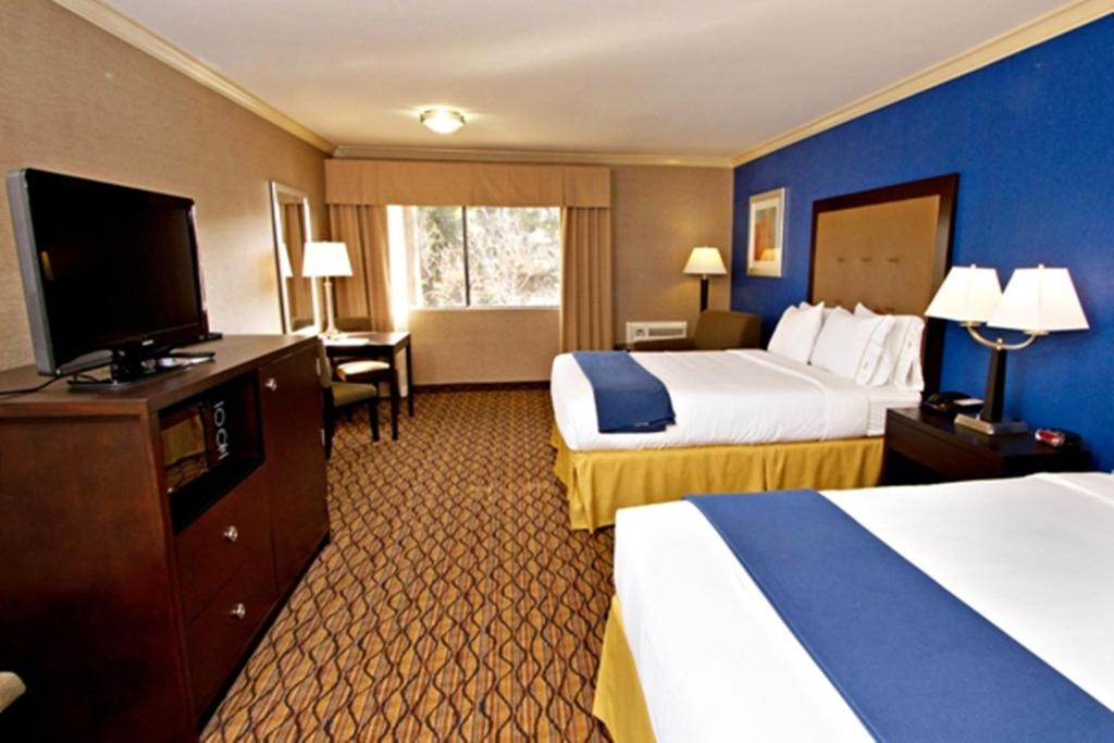 Port Hueneme Hotel | Holiday Inn Express Port Hueneme by IHG