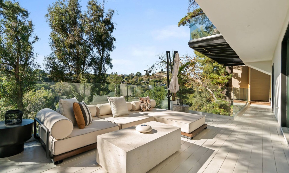 Hollywood Hills West House | Hollywood Hills 3BR | Hot Tub + City Views | C&C