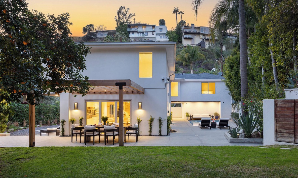 Hollywood Hills West House | Hollywood Hills Retreat Pool + Spa + Outdoor Dining + Views | Skyline Chalet