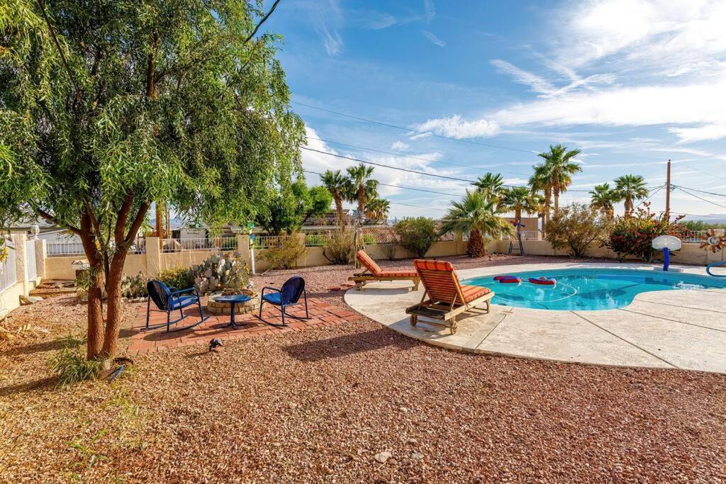 Lake Havasu City Apartment | Home Away From Home! Stylish, Pool, Games, Firepit