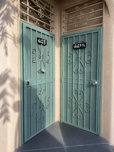 Los Angeles Hostel | Hoover Homes for the Soul
