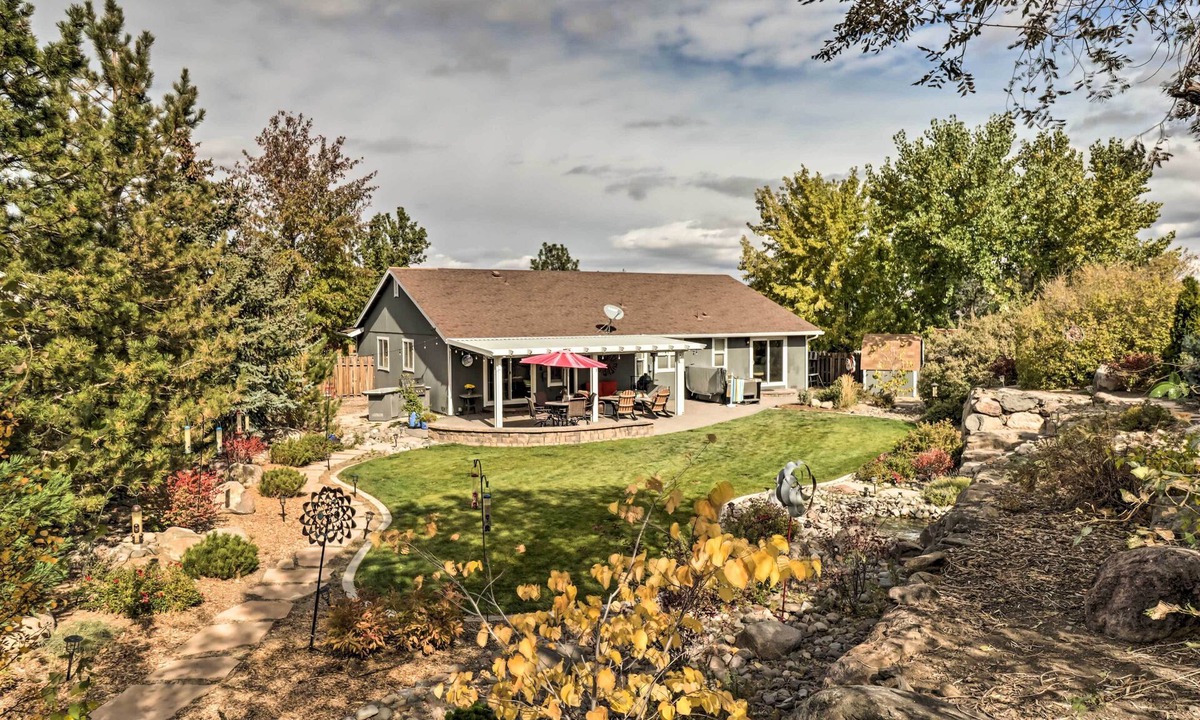 Reno House | Hot Tub & Fire Pit: Reno Gem 12 Mi to Skiing