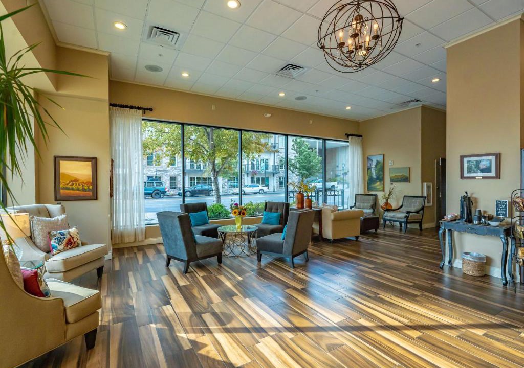 Brownstown Hotel | Hotel Maison Yakima Tapestry Collection by Hilton