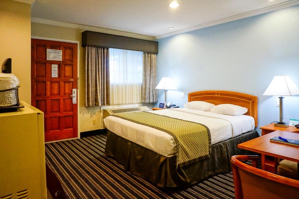 Palo Alto Hotel | Hotel Parmani Near Stanford University