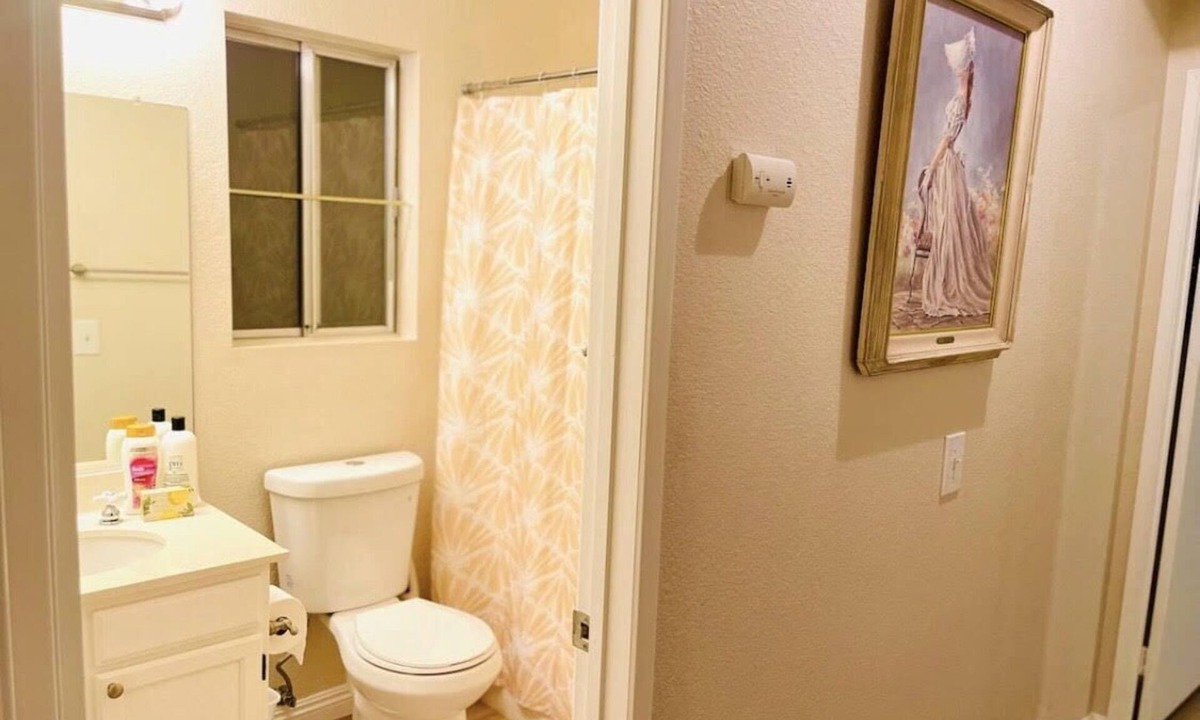 Temecula House | house is clean and neat, 10 minutes to historic old town Temecula