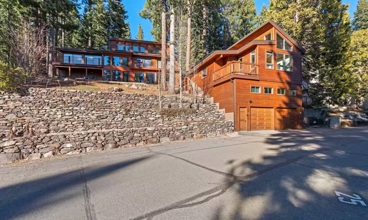 Dollar Point House | House + Studio: Private Forest Retreat, Near Skiing, Beach, Downtown, and Trails