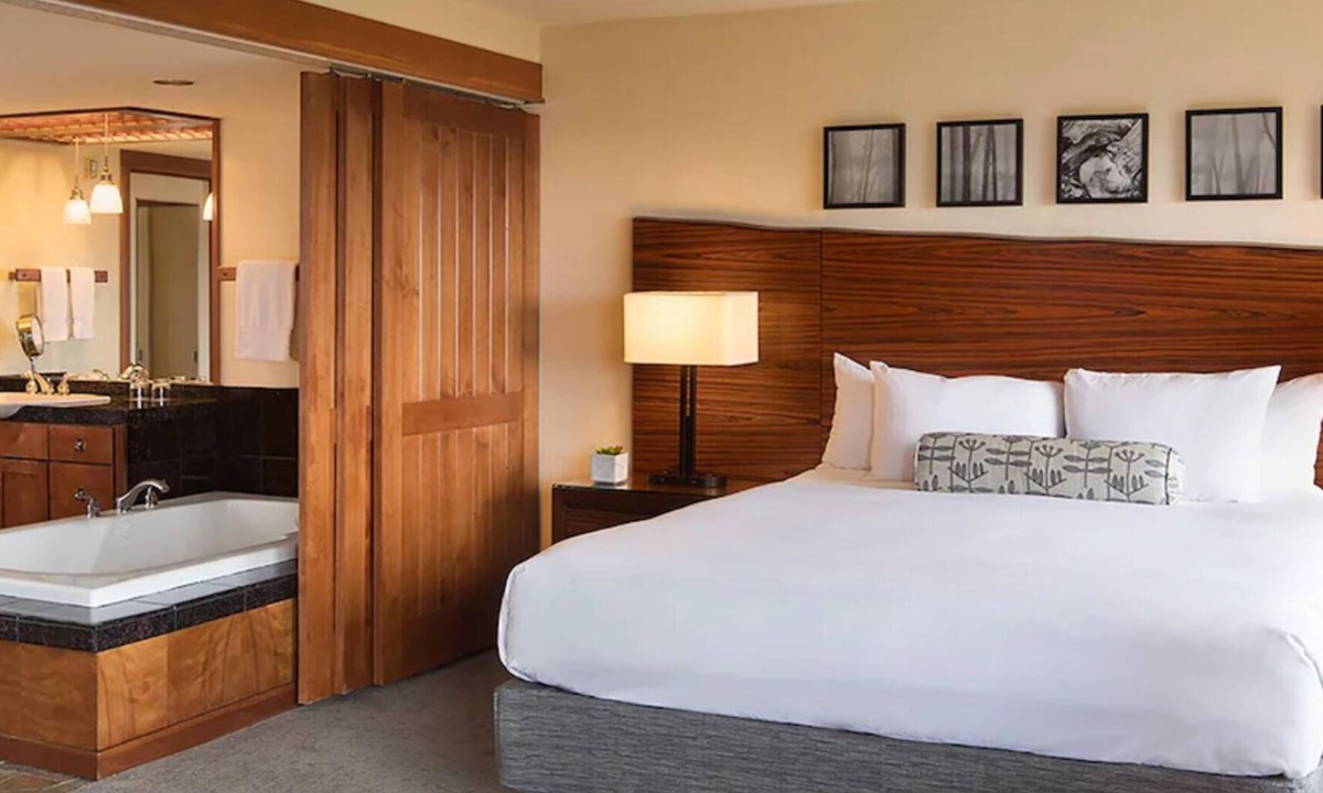 Carmel Highlands Resort | Hyatt Residence Club Carmel, Highlands Inn One Bedroom Villa Thanksgiving