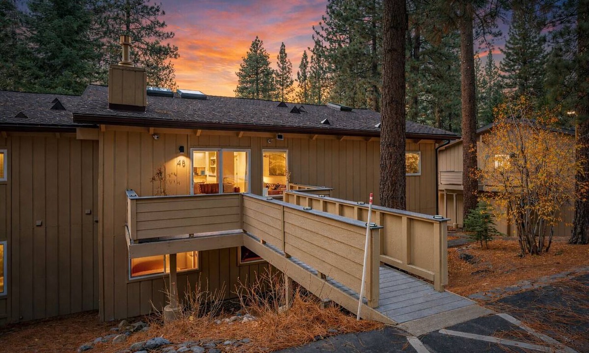 Incline Village Condo | Incline Village Condo + Near Tahoe Skiing + Trails | Golden Mountain Chalet
