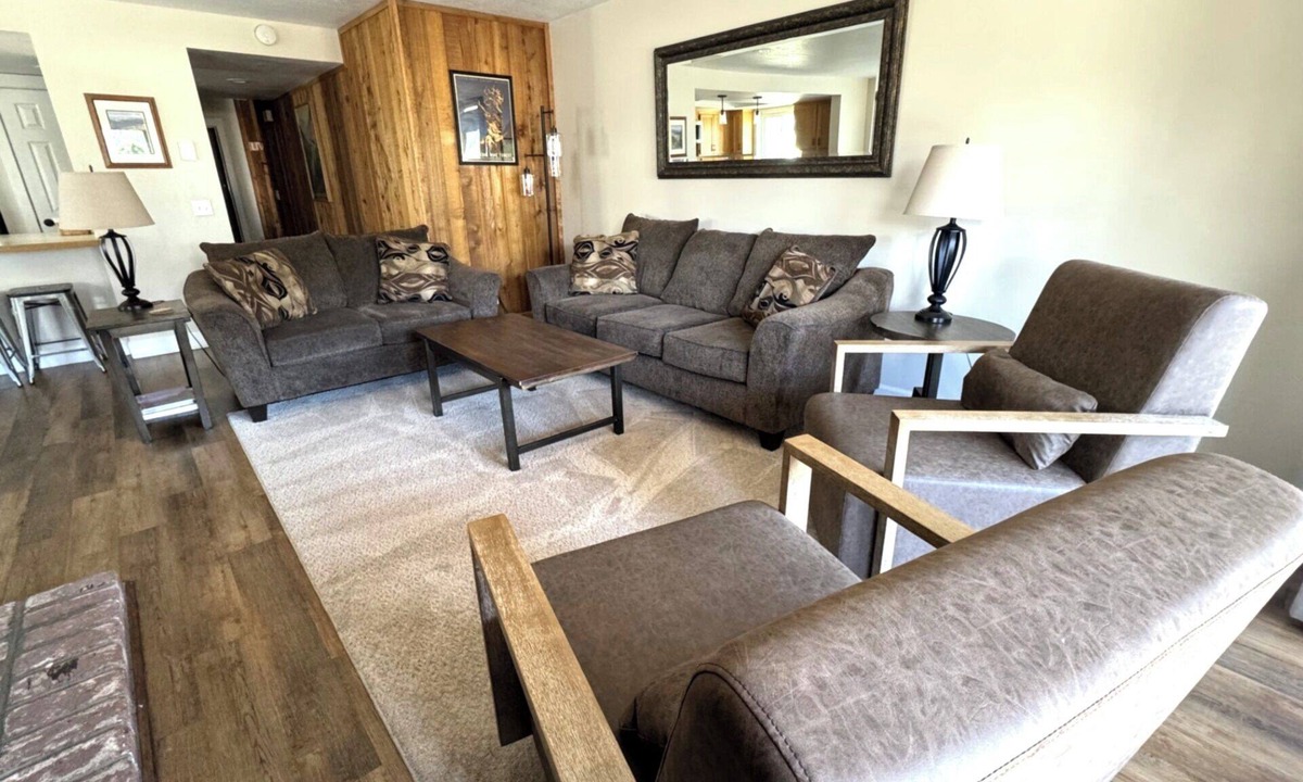 June Lake Condo | Interlaken #17 3 BEDROOM, 3 BATH, NEWLY REMODELED END UNIT, NOW WITH A EV CHARGING STATION!