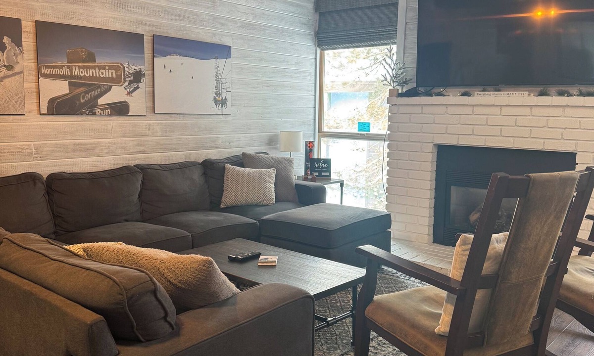 Mammoth Lakes House | It's all about the location ! We are steps to Canyon Lodge !
