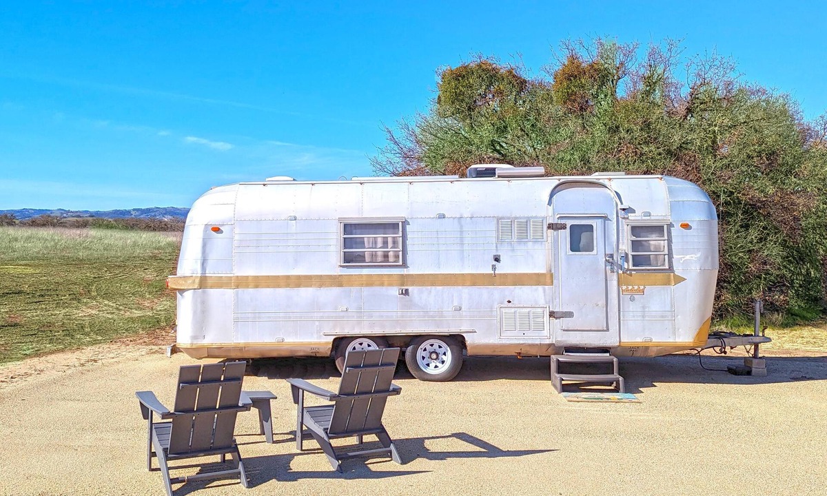 Paso Robles RV Rental | Janis Joplin Trailer - Vintage Streamline · glamping · Paso Robles wine country