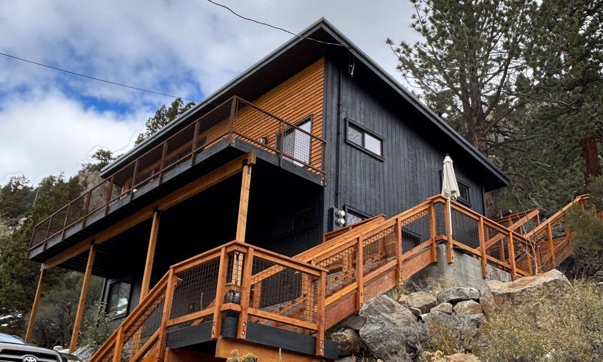 June Lake Apartment | Just built in 2024! Top floor 2 bed 1.5 bath APT in beautiful June Lake!