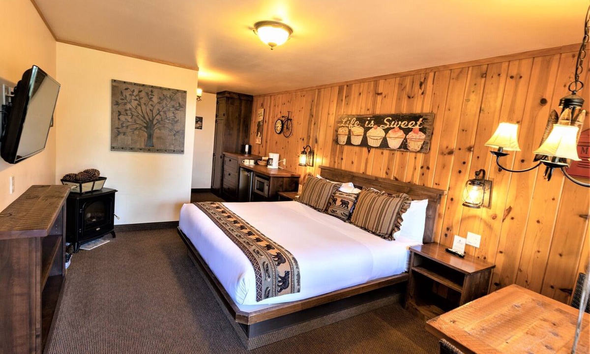 Tahoe Vista Cabin | King Lake View Studio
