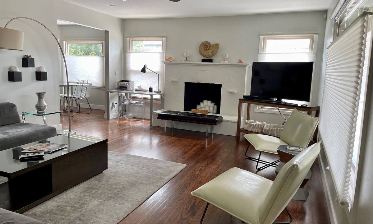 Beach Barber Tract Condo | La Jolla Beach and Village - Contemporary and Bright, Walk to Beach