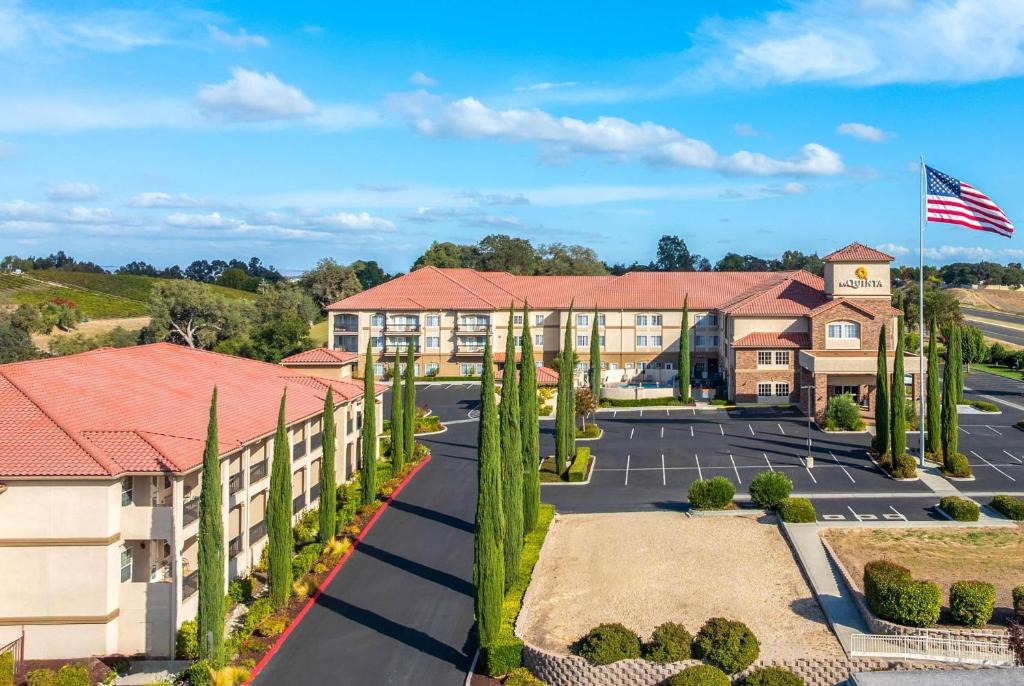 Paso Robles Hotel | La Quinta by Wyndham Paso Robles