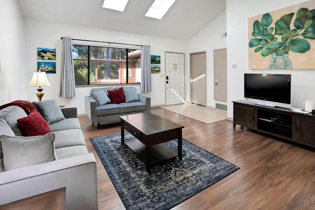 La Selva Beach House | La Selva Beach Retreat Near Manresa Beach