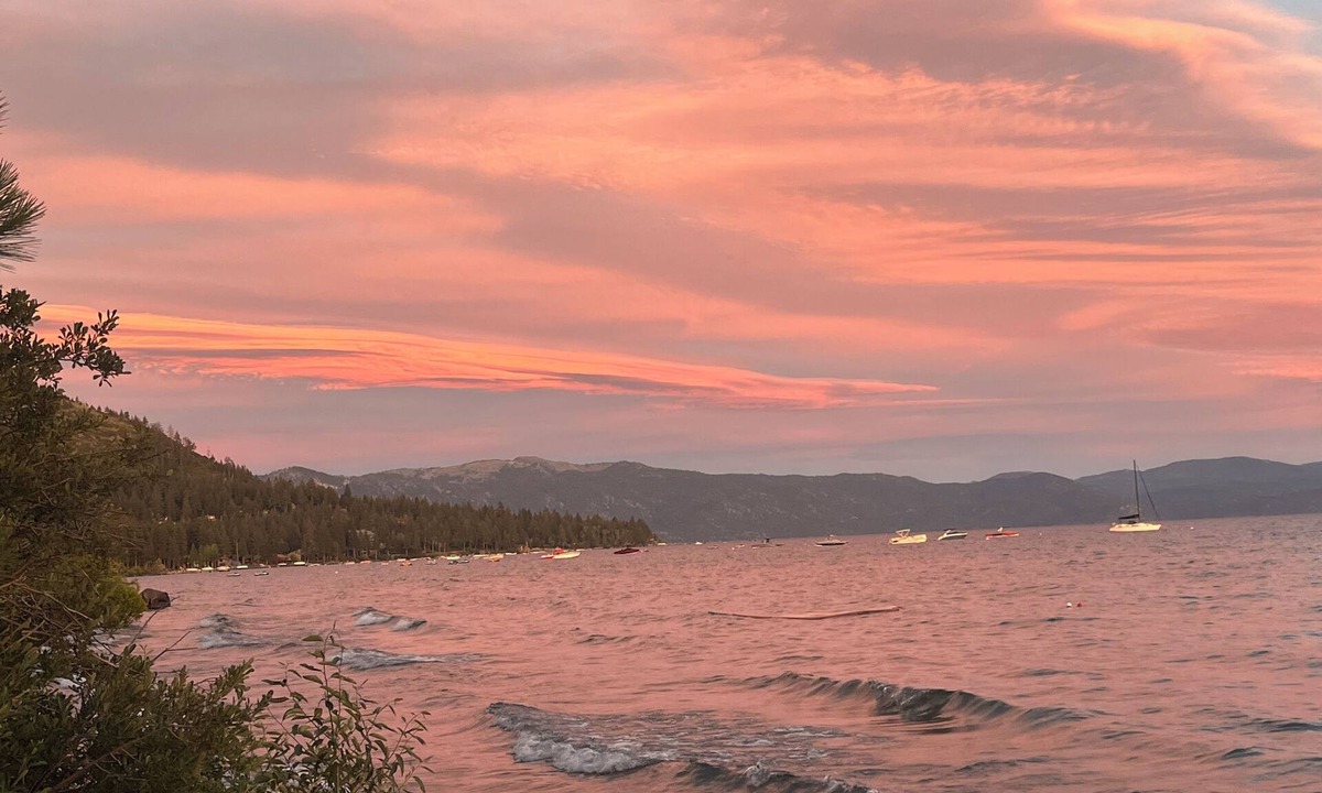 Lake Tahoe Resort | Labor Day week at lakefront Edgelake Beach Club
