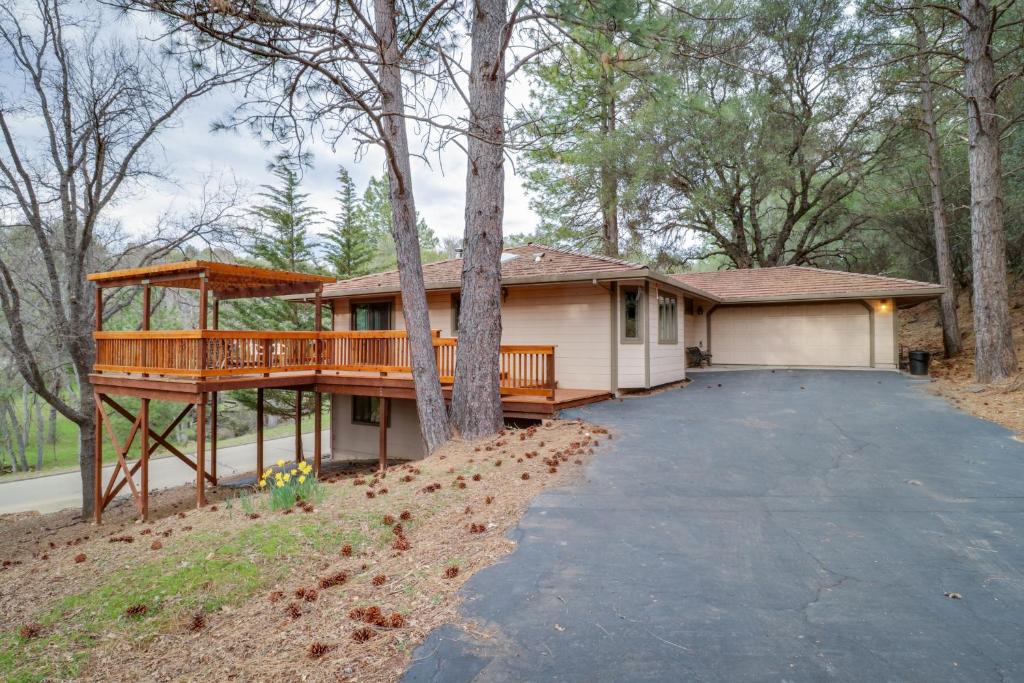 Groveland House | Lake Lodge Beach (04-040)